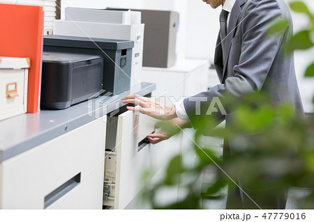 ビジネスシーン 47779016