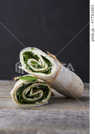wrapped sandwiches with spinach and cream cheese wrapped sandwiches with spinach and cream cheese 47791665