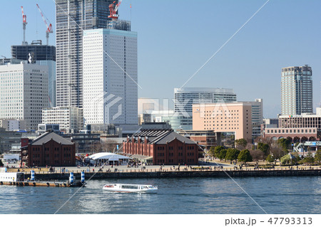 横浜・大さん橋からの富士山 47793313