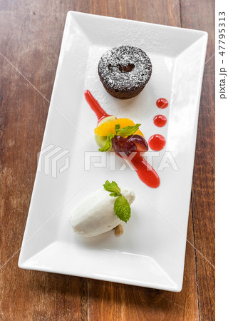 Chocolate lava cake Chocolate lava cake 47795313