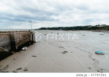 The harbour of Cancale with low tide 47797263