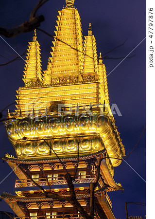 おごそか 仏門 仏教 47797876