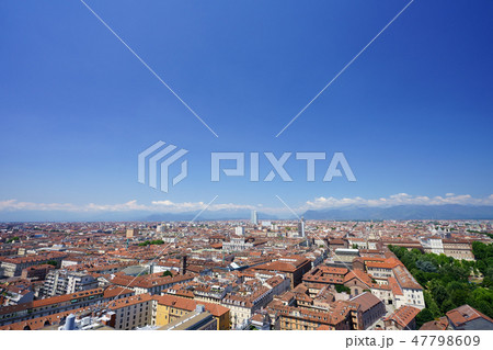 イタリアのトリノ市街の全景 イタリアのトリノ市街の全景 47798609