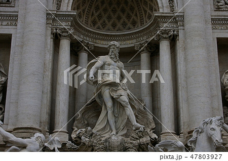 冬のイタリア　トレヴィの泉 47803927