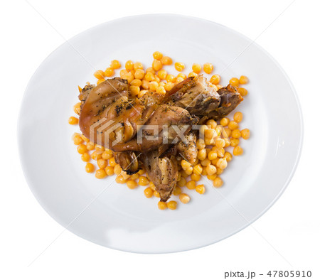 Fried pig legs with chickpeas 47805910