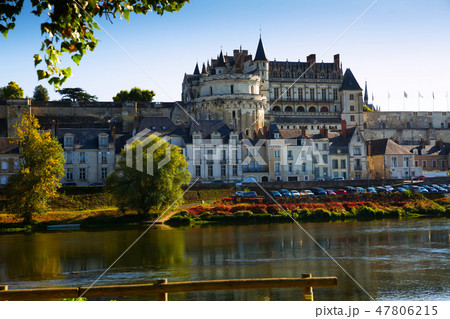 View of medieval castle Chateau in Amboise View of medieval castle Chateau in Amboise 47806215