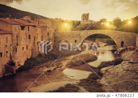 Medieval bridge in Lagrasse, France Medieval bridge in Lagrasse, France 47806217