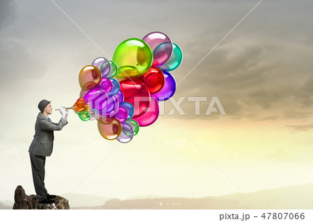 Comedian man play fife 47807066