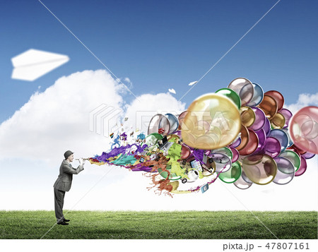 Comedian man play fife 47807161