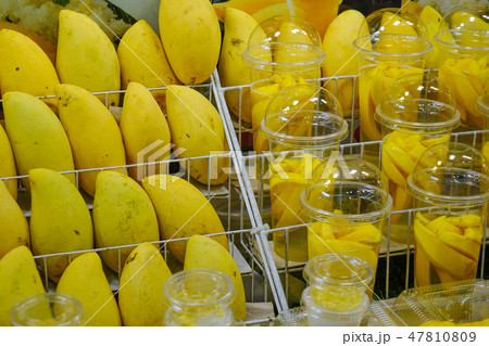 Orange mango shop ready to serve Orange mango shop ready to serve 47810809