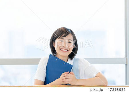 介護職の女性 介護職の女性 47813035