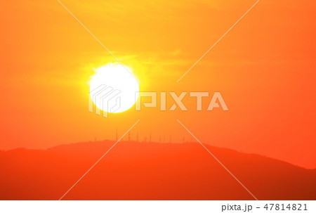 朝がきた　背景素材 47814821