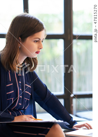 Creative hushes lady 47815270