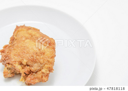 フライドチキン　鳥の唐揚げ 47818118