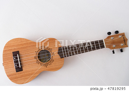ウクレレ 47819295