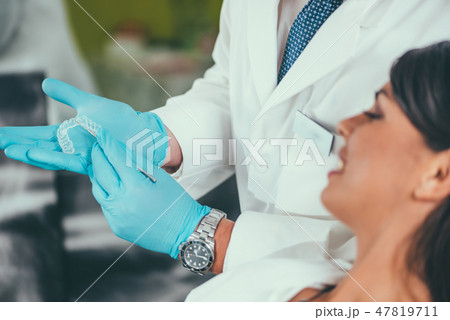 Tooth whitening procedure Tooth whitening procedure 47819711