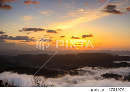 雲海と日の出 雲海と日の出 47819764