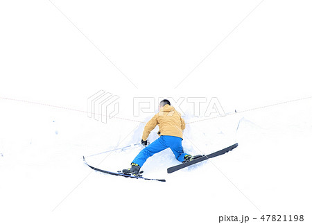 転ぶスキーヤー 転ぶスキーヤー 47821198