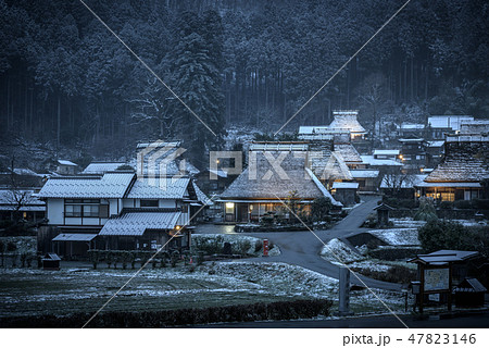 美山かやぶきの里　冬　夜景 47823146