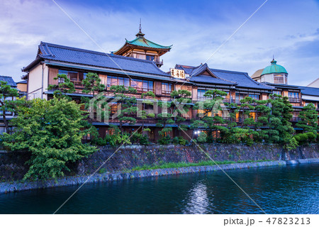 【静岡県伊東市】東海館付近、灯籠の流れ 47823213