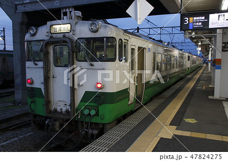 会津若松駅に停車中の只見線キハ40 47824275