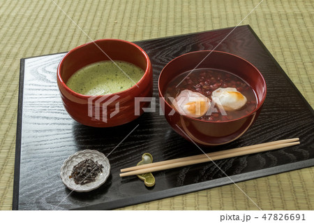 おしるこ　sweet red bean(adzuki) soup  47826691