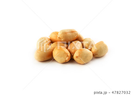 Roasted peanuts peeled and isolated on a white background 47827032