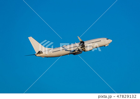 飛行機離陸シーン 47829132