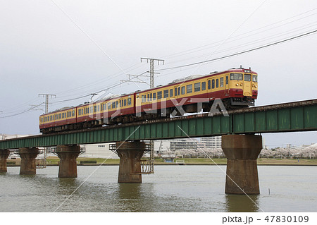 終焉近い越後線115系（懐かしの新潟色） 47830109