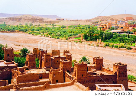 アイトベンハッドゥ 47835555