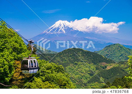 【静岡県】新緑の葛城山からロープウェイと富士山 47836768
