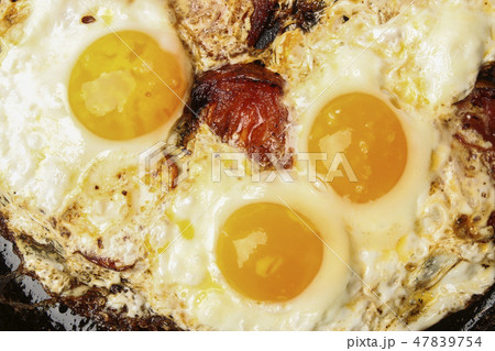 Fried eggs Fried eggs 47839754