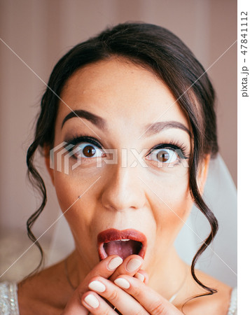 Portrait of pretty laughing bride 47841112