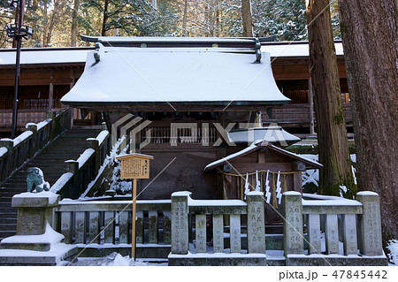 天流水舎（お天水）：諏訪大社上社本宮　　諏訪市 47845442