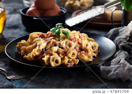 Fresh tortellini with homemade carbonara sauce Fresh tortellini with homemade carbonara sauce 47845709