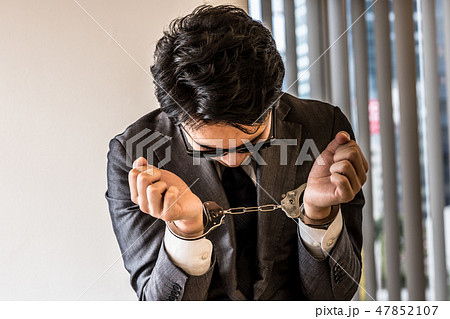逮捕　詐欺 47852107