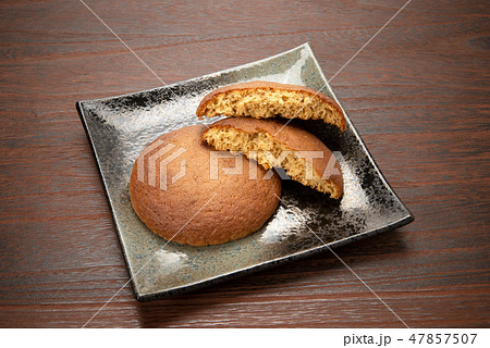 和菓子の丸ぼうろ 47857507