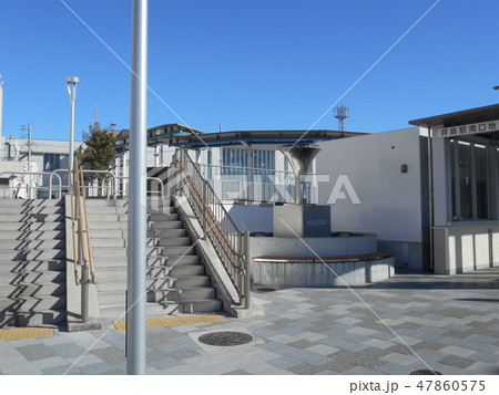 拝島駅南口の噴水 拝島駅南口の噴水 47860575