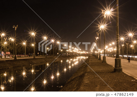 Electric light in perspective canal, Night view 47862149