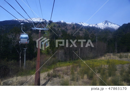 GWの御嶽山をゴンドラの中から望む 47863170