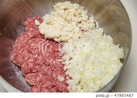 【ハンバーグ　下準備】 47865487