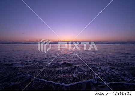 九十九里浜の朝焼け 47869306