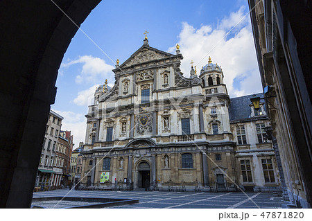 ベルギー アントワープの風景 Saint Carolus Borromeus Church ベルギー アントワープの風景 Saint Carolus Borromeus Church 47871820