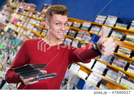 Satisfied customer with DVDs 47890037