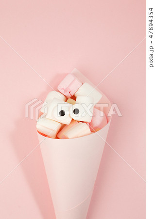 Marshmallows with eyes in paper cone. Funny kawaii 47894354
