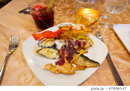 スペインの食事 47896547