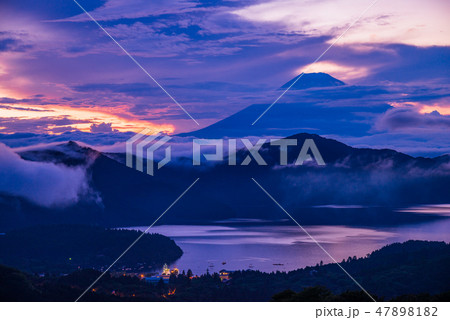 芦ノ湖夏祭り、鳥居焼まつり、富士山、夕景 47898182