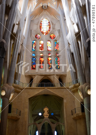 サグラダファミリア教会 47898581