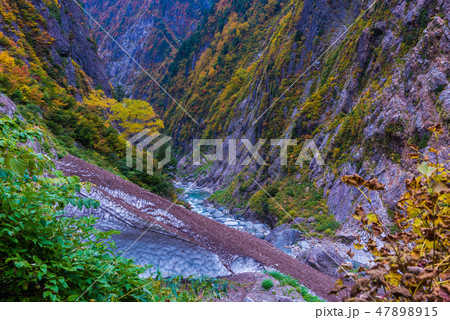 下ノ廊下　紅葉 47898915