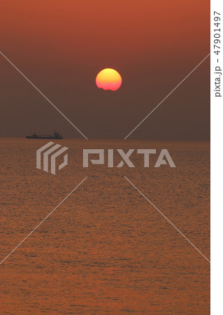 伊勢湾の夕日 伊勢湾の夕日 47901497